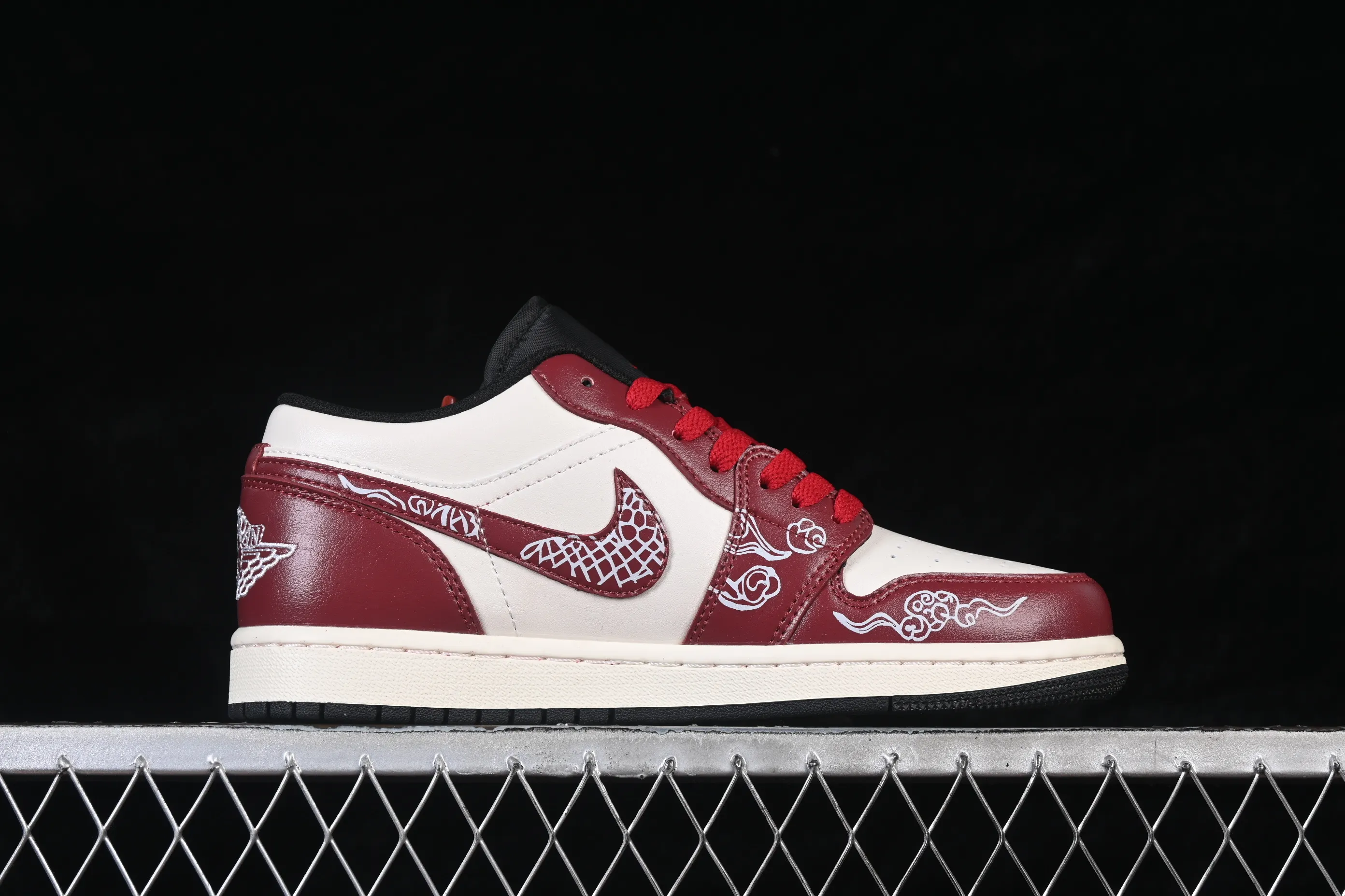 All Categories Air Jordan Jordan Series Basketball Shoes Air Jordan 1 Low Air Jordan 1 Low AJ1 Joe 1 Year of the Horse Limited Low-State Cultural Casual Shoes 553558-040